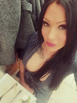 Public Photo of elektrahot