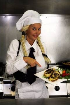 Public Photo of manya