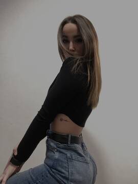 Public Photo of biondinahot