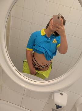 Public Photo of Alexia05